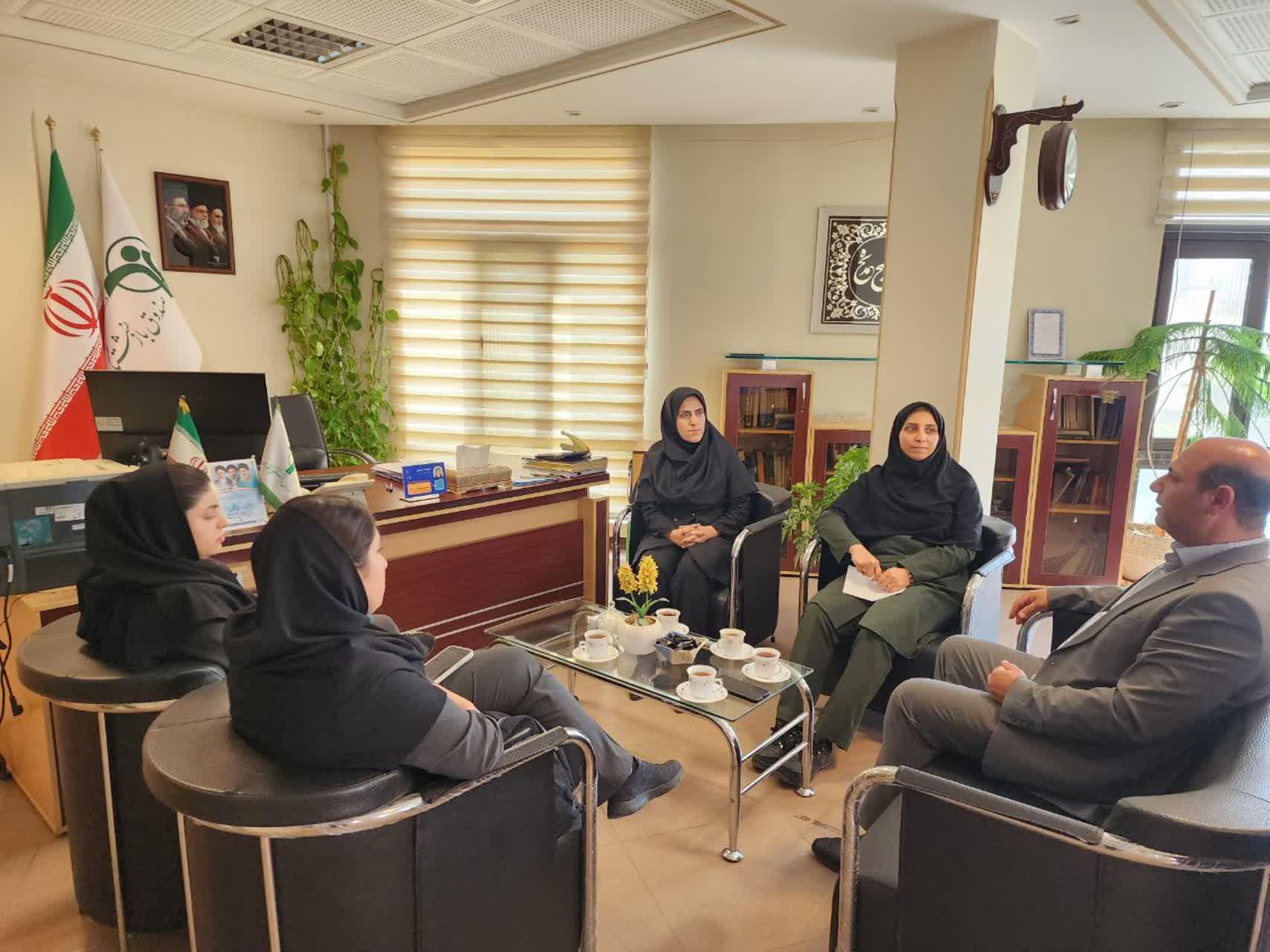 نشست هم اندیشی مدیریت صندوق استان مرکزی با شعبه بیمه دی